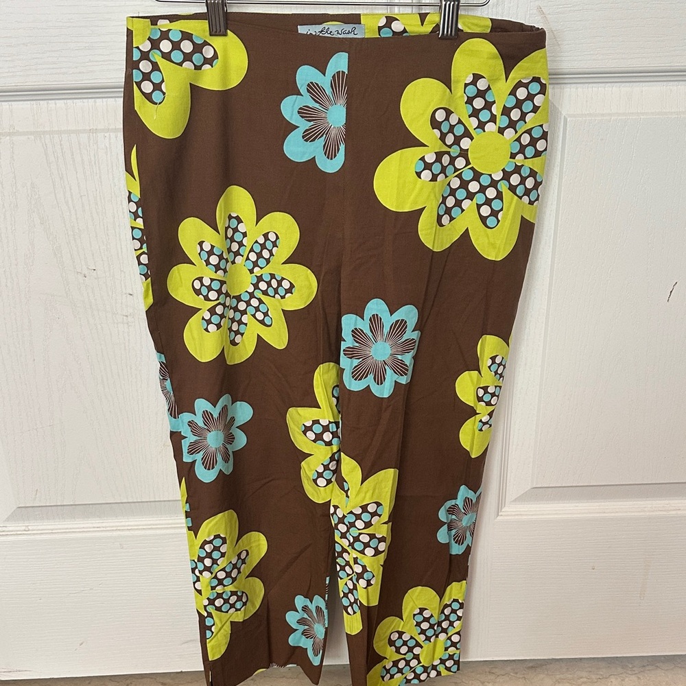 Lilly Pulitzer Brown Capris with Yellow and Blue Floral Print